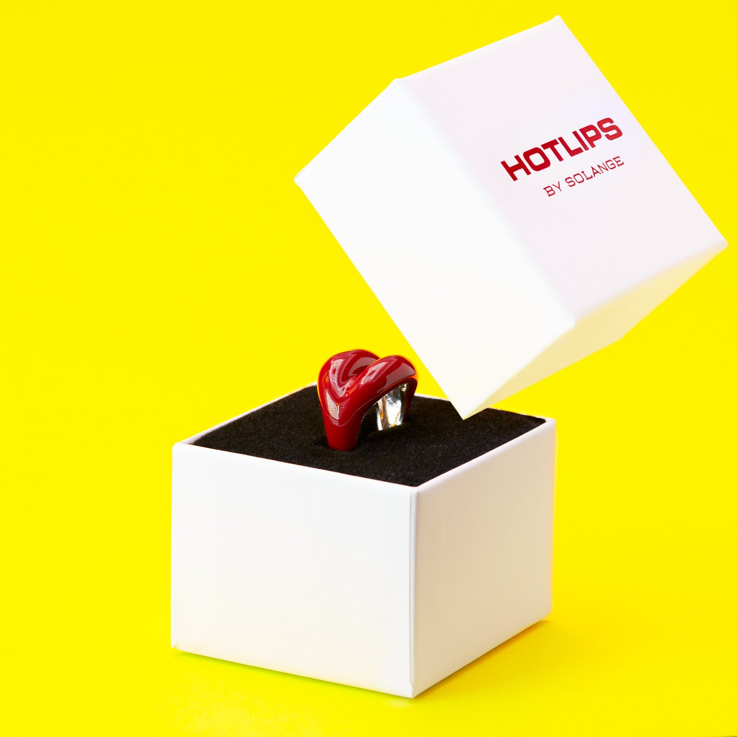 Hotlips Red Ring in Hotlips Box jewellery storage