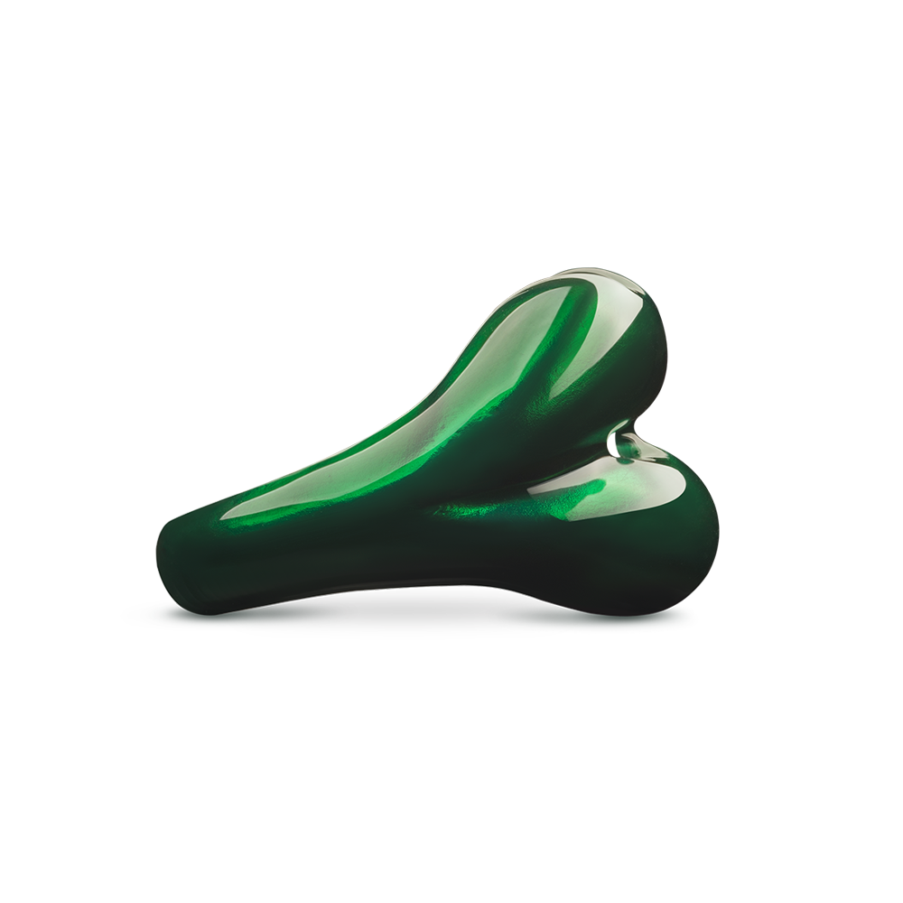 Deep Green Hotlips ring by British designer Solange Azagury-Partridge side view