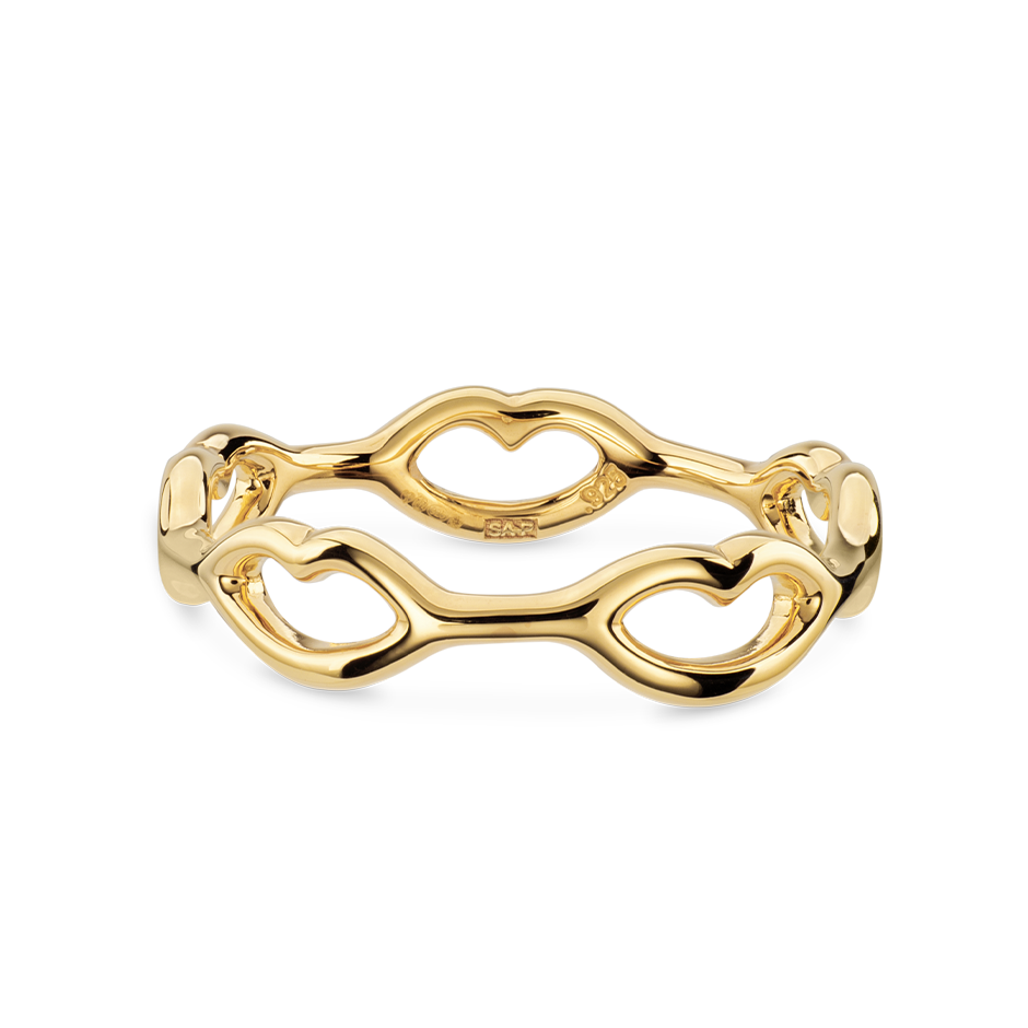 Little Kisses ring in gold by British designer Solange Azagury-Partridge front view 