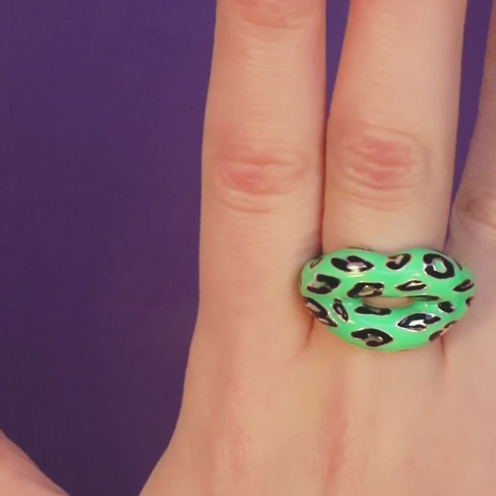 Neon Green Leopard Enamel Hotlips Lip Shaped Ring by Solange Azagury-Partridge Video On Hand