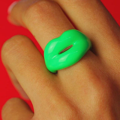 Hotlips ring in neon green