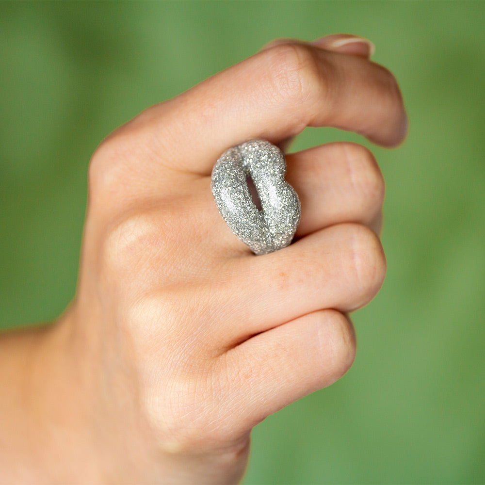 Glitter Silver Hotlips by Soalnge ring on hand