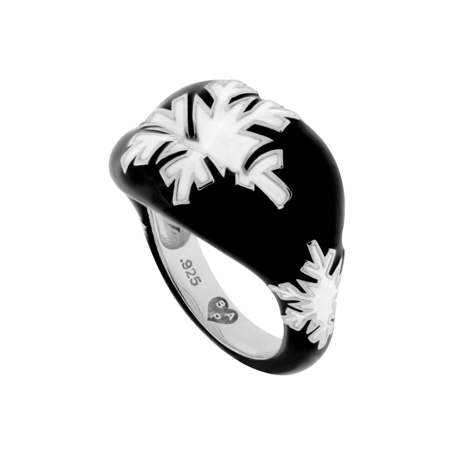 Snowflake enamel silver Hotlips ring by Solange side view