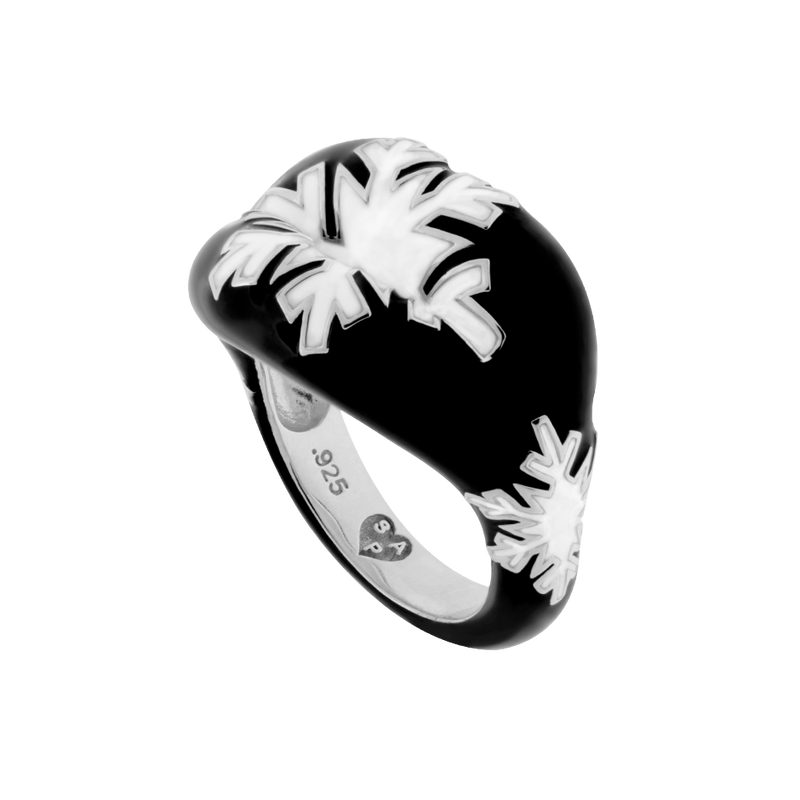 Snowflake enamel silver Hotlips ring by Solange side view