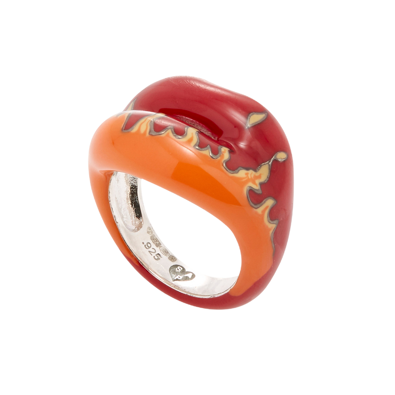 Very Red Flame Hotlips by Solange ring side view