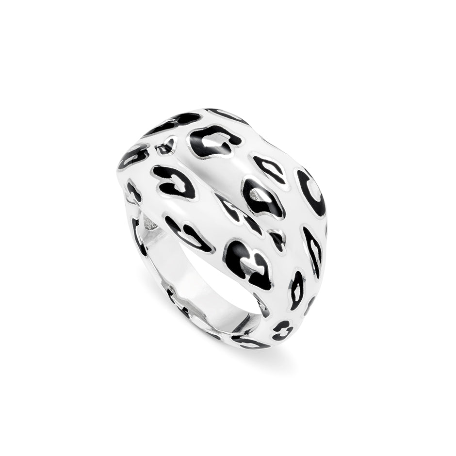 Snow Leopard Enamel Hotlips ring by Solange side view